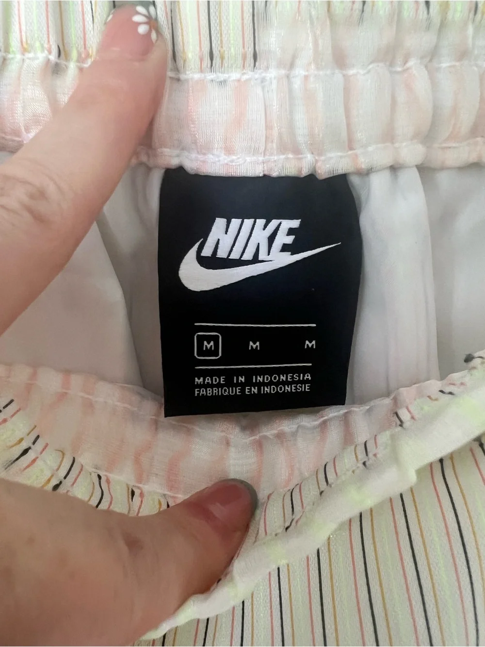 Nike Medium Sportswear Earth Day Shorts Multi/White